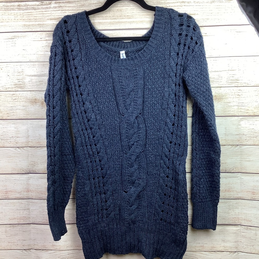 Aeropostale sweater